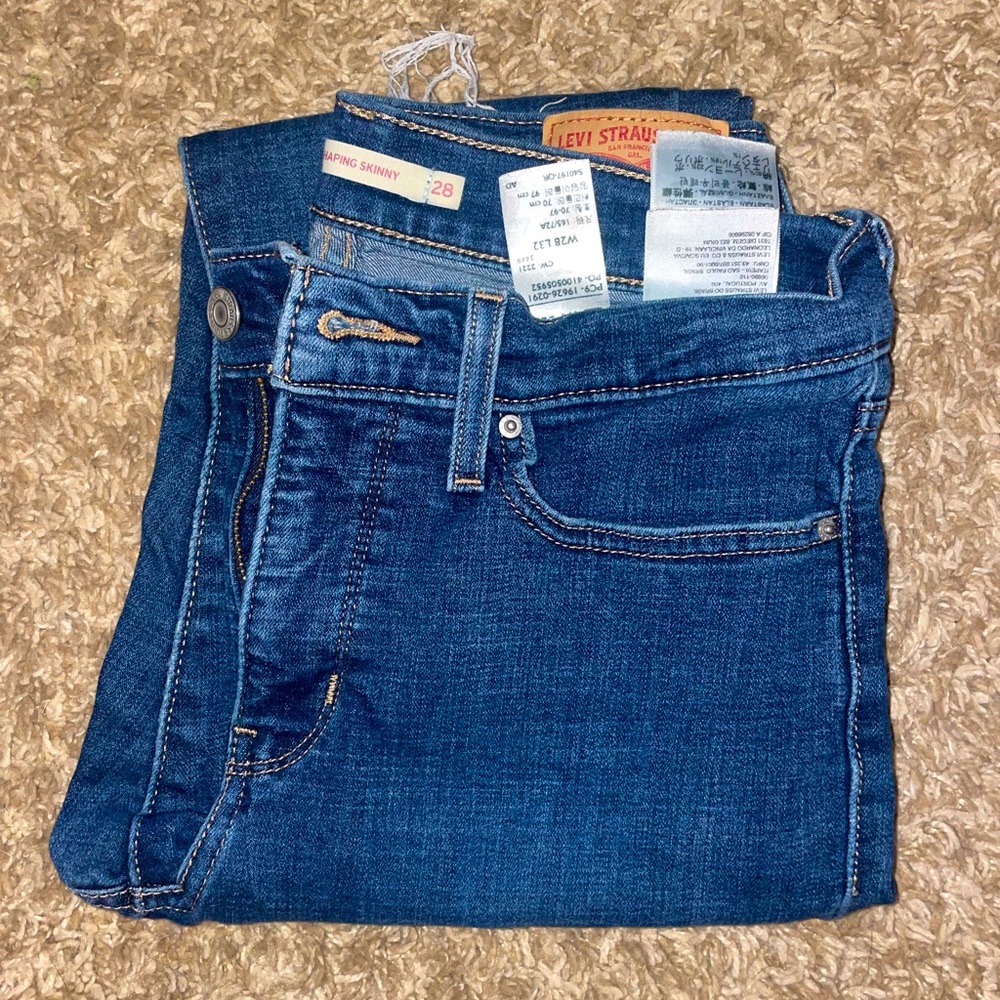 Levi’s Shaping Skinny Jeans